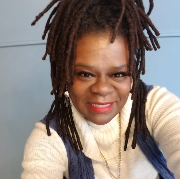 Meet your Posher, Tamara - Picture 2 of 4